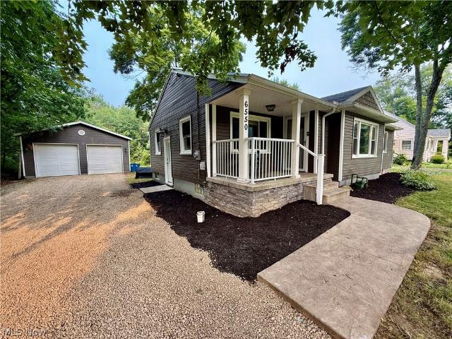 House for sale in Summit, Ohio