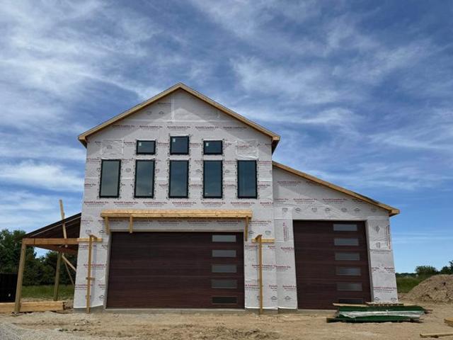 House for sale in Leesburg, Indiana