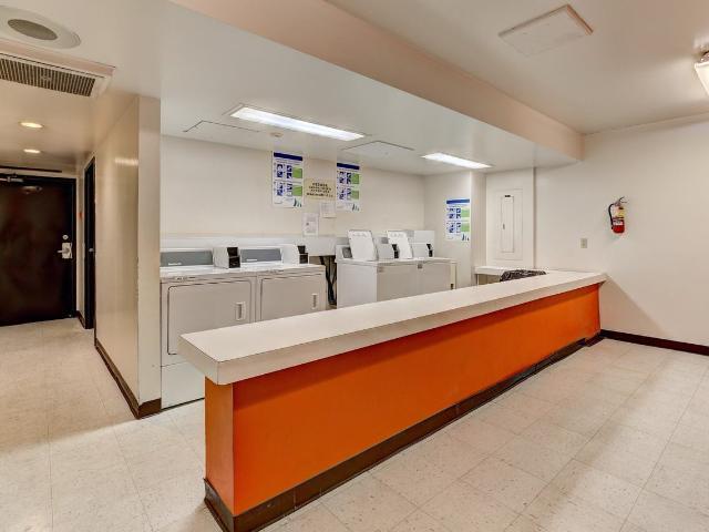 Apartment for rent in Cote-saint-luc, Quebec