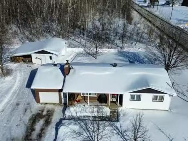 House for sale in Saint-cyrille-de-wendover
