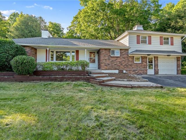 House for sale in Jamesville, New York