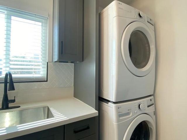 Apartment for rent in Canoga Park, California