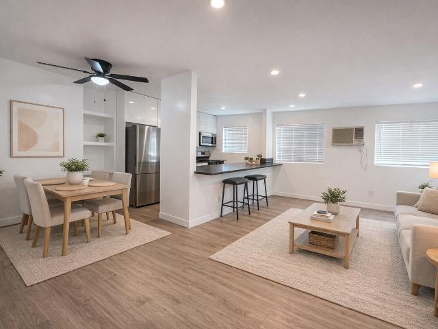 Apartment for rent in Canoga Park, California