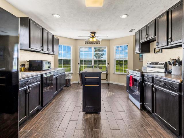 Farm for sale in Cottonwood, Madisonville
