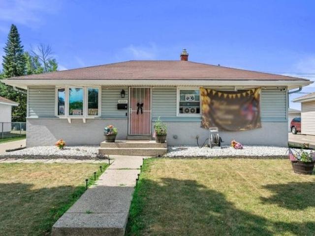 House for sale in Milwaukee, Wisconsin