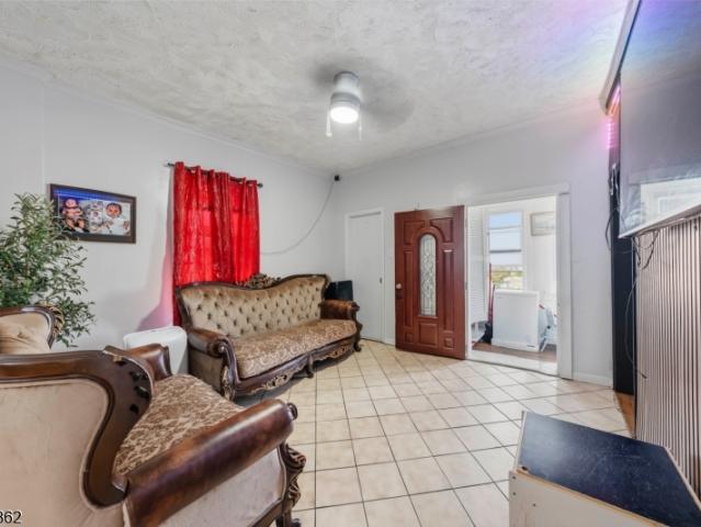 House for sale in Union Square, Elizabeth