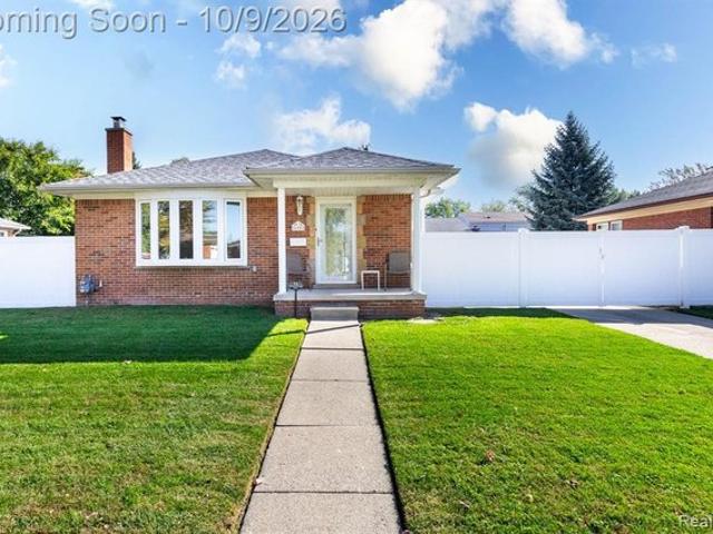 House for sale in Wyandotte, Wayne County