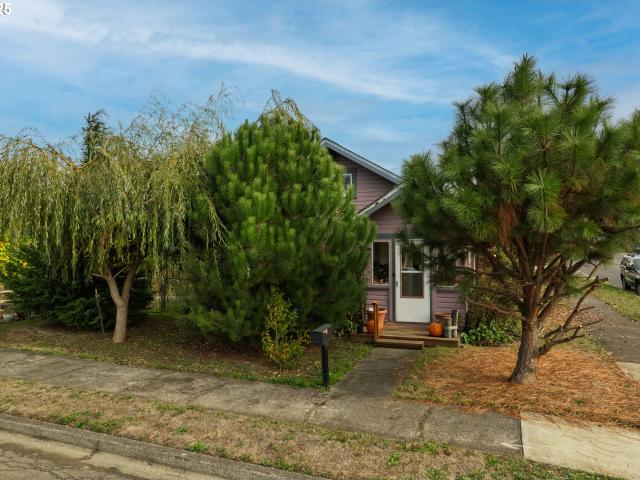 House for sale in Myrtle Point, Oregon