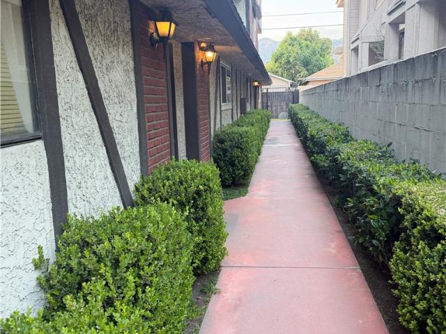 Townhouse for sale in Glendale, California