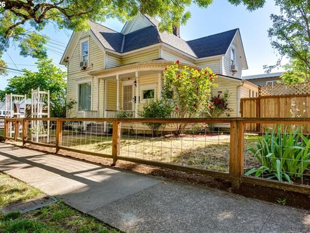House for sale in Oregonia