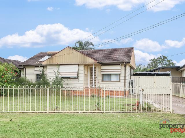House for sale in Sadleir