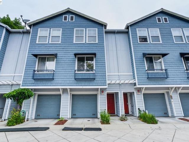 Townhouse for sale in Hayward, Alameda County
