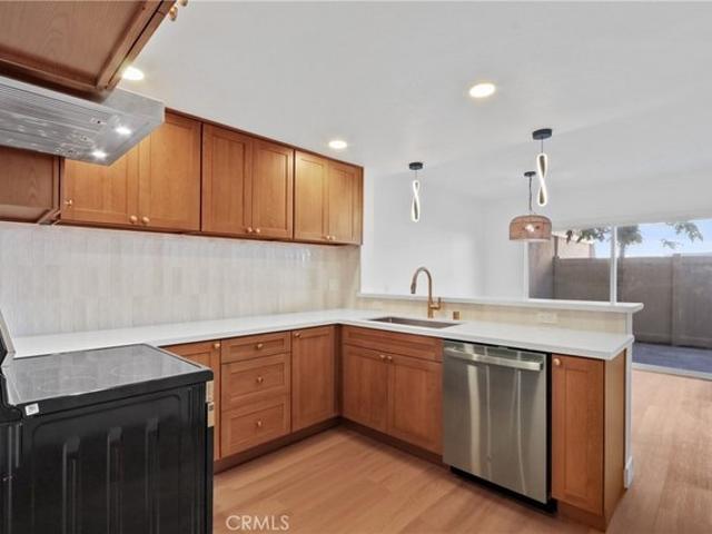 Townhouse for sale in Tustin, California