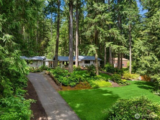 House for sale in Bainbridge Island, Washington