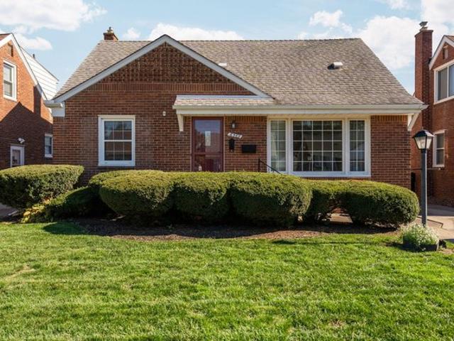 House for sale in Harrah's Three-Mile Subdivision, Allen Park