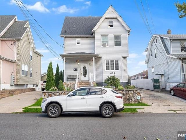 House for sale in Hudson, New Jersey