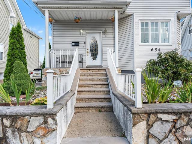 House for sale in Hudson, New Jersey