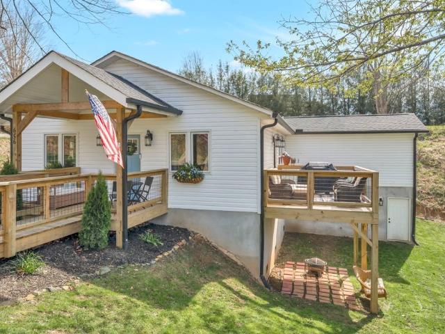 House for sale in West Jefferson, North Carolina