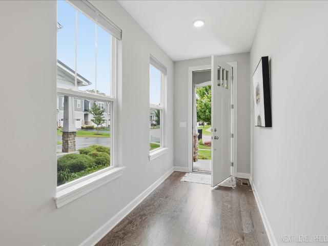 Townhouse for sale in Geneva, Illinois