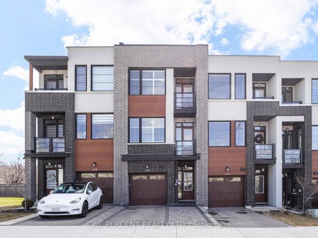 Townhouse for sale in Woburn, Ontario