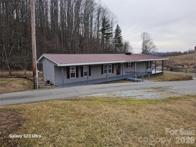 House for sale in Bakersville, North Carolina
