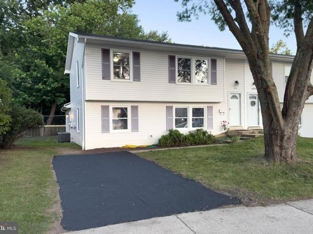 Townhouse for sale in Odenton, Maryland