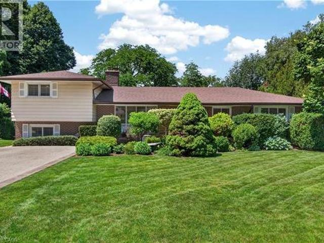House for sale in Ancaster, Ontario