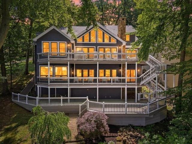 House for sale in Howard, Ohio
