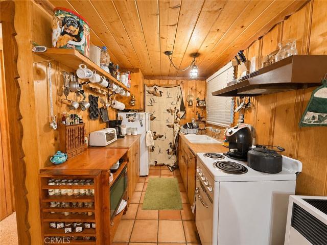 House for sale in Cedarpines Park, California