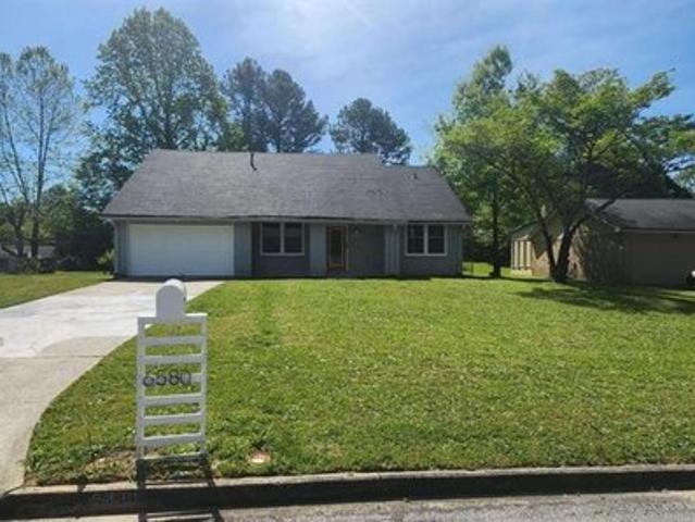 House for sale in Red Oak, Georgia