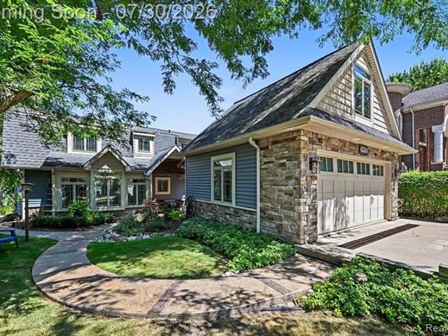 House for sale in West Bloomfield, Michigan