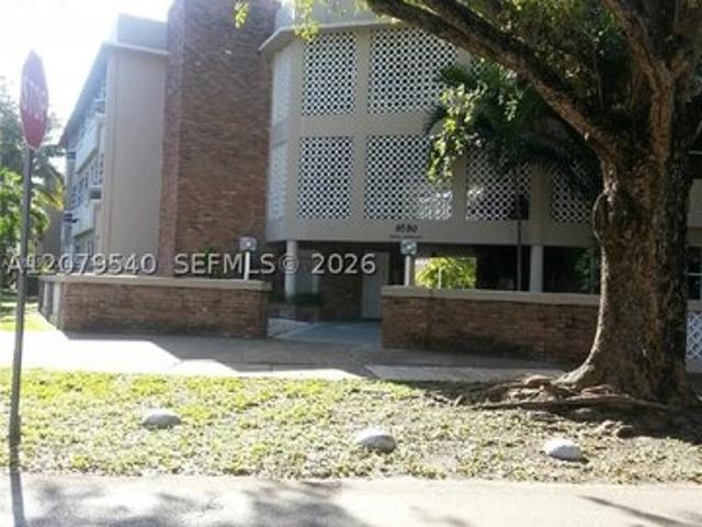 Condo for sale in Coral Gables, Florida
