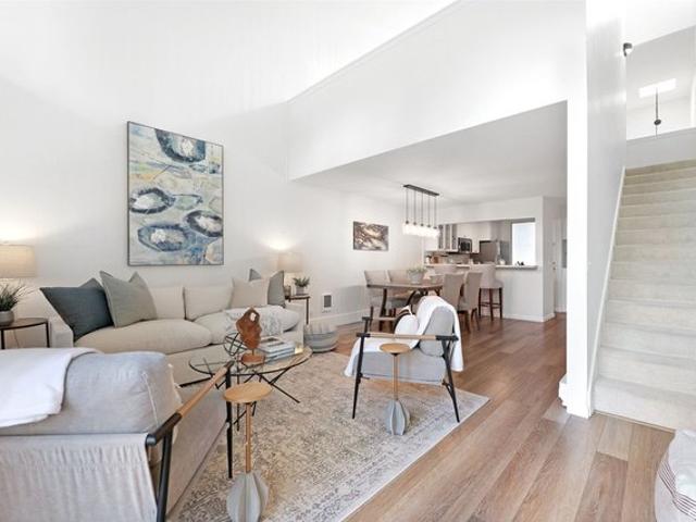 Townhouse for sale in Redmond, Washington