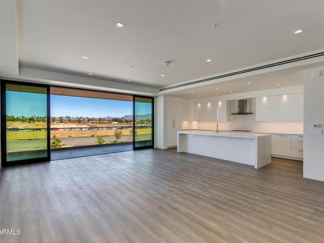 Condo for sale in Paradise Valley, Arizona