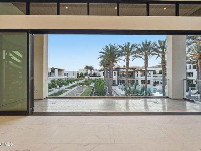 Condo for sale in Paradise Valley, Arizona