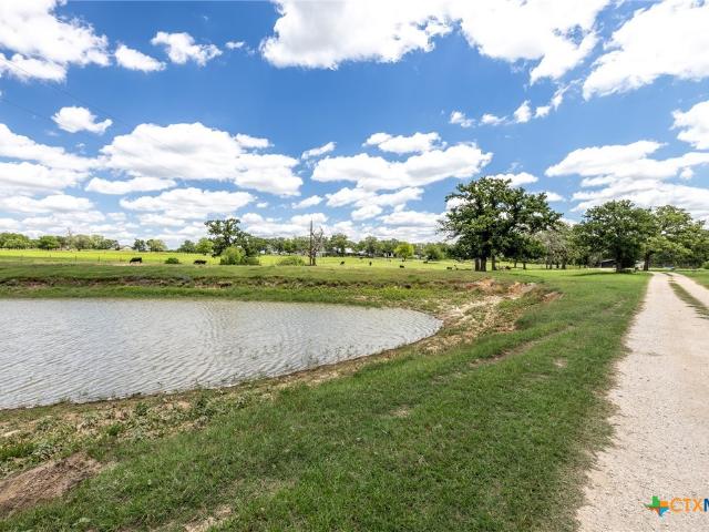 House for sale in Harwood