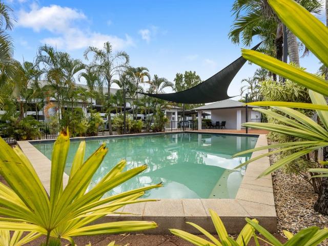 Apartment for rent in Redlynch, Queensland