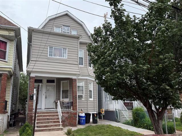 House for sale in Crane Square, Elizabeth