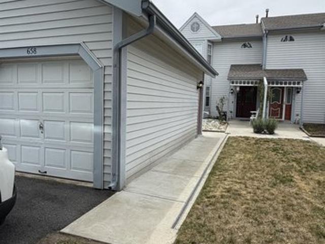 Townhouse for sale in Ewan, New Jersey