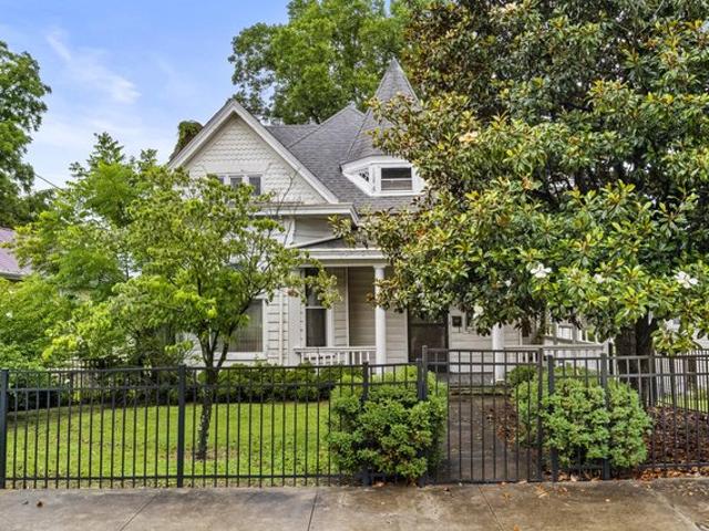 House for sale in Paris, Kentucky