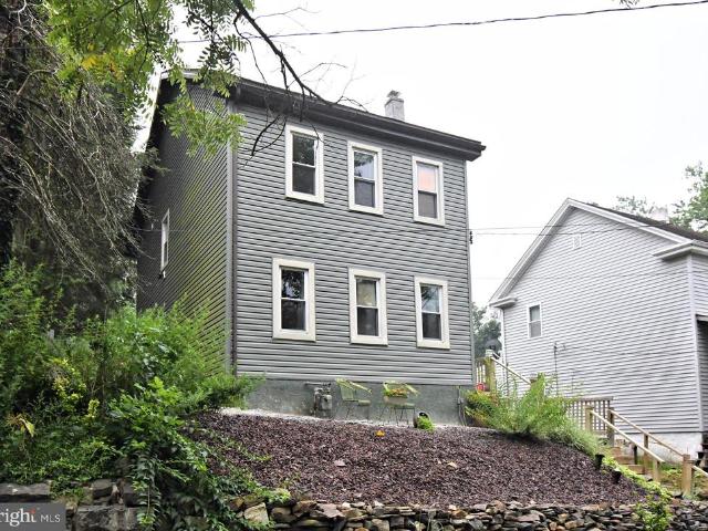 House for sale in Green Lane, Pennsylvania