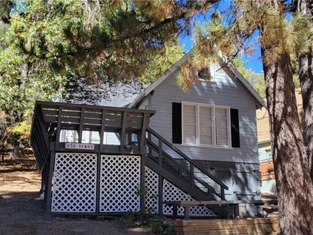 House for sale in Green Valley Lake, California
