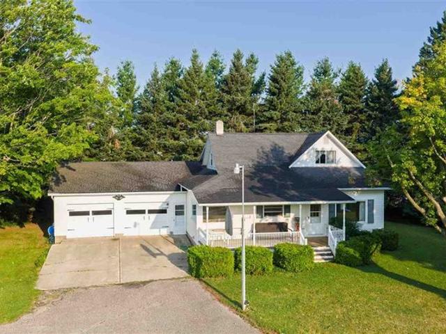 House for sale in Charlevoix, Michigan