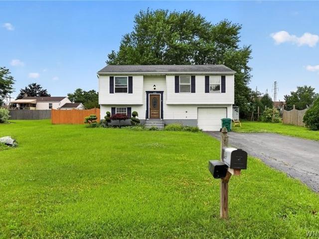 House for sale in Niagara, New York