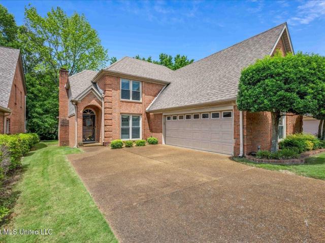 House for sale in Nesbit, Mississippi