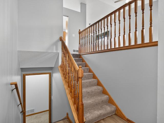 House for sale in Oakwood Court, North Branch