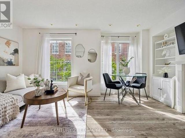 Townhouse for sale in Woburn, Ontario