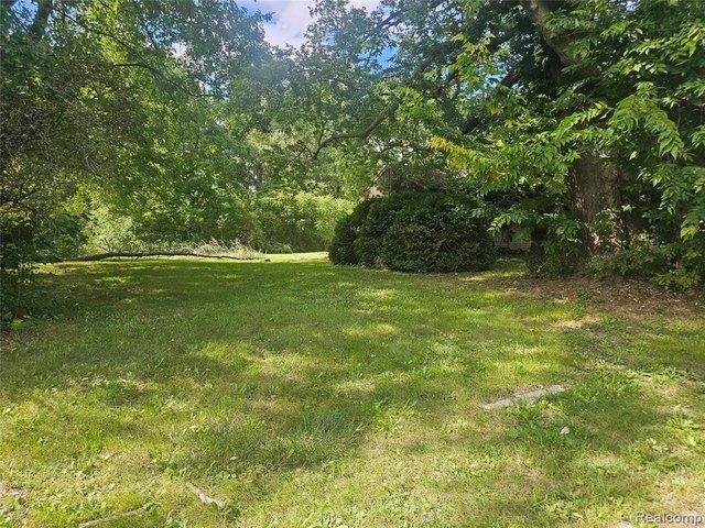 Land for sale in Pontiac, Michigan