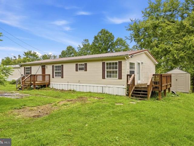 House for sale in Hardy, West Virginia