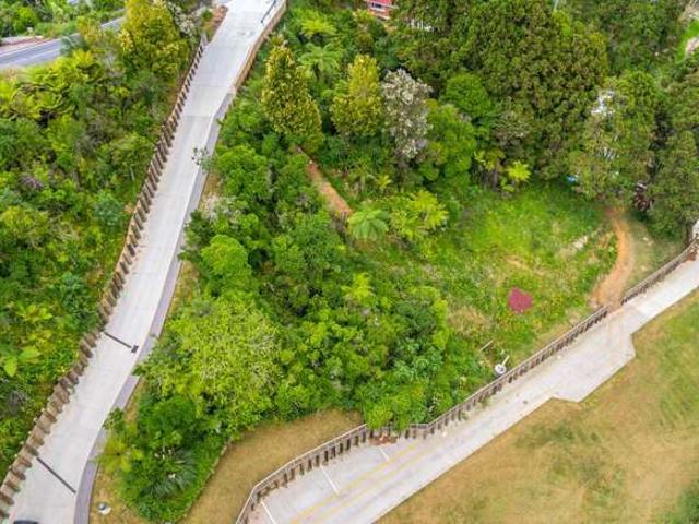 Land for sale in Oratia